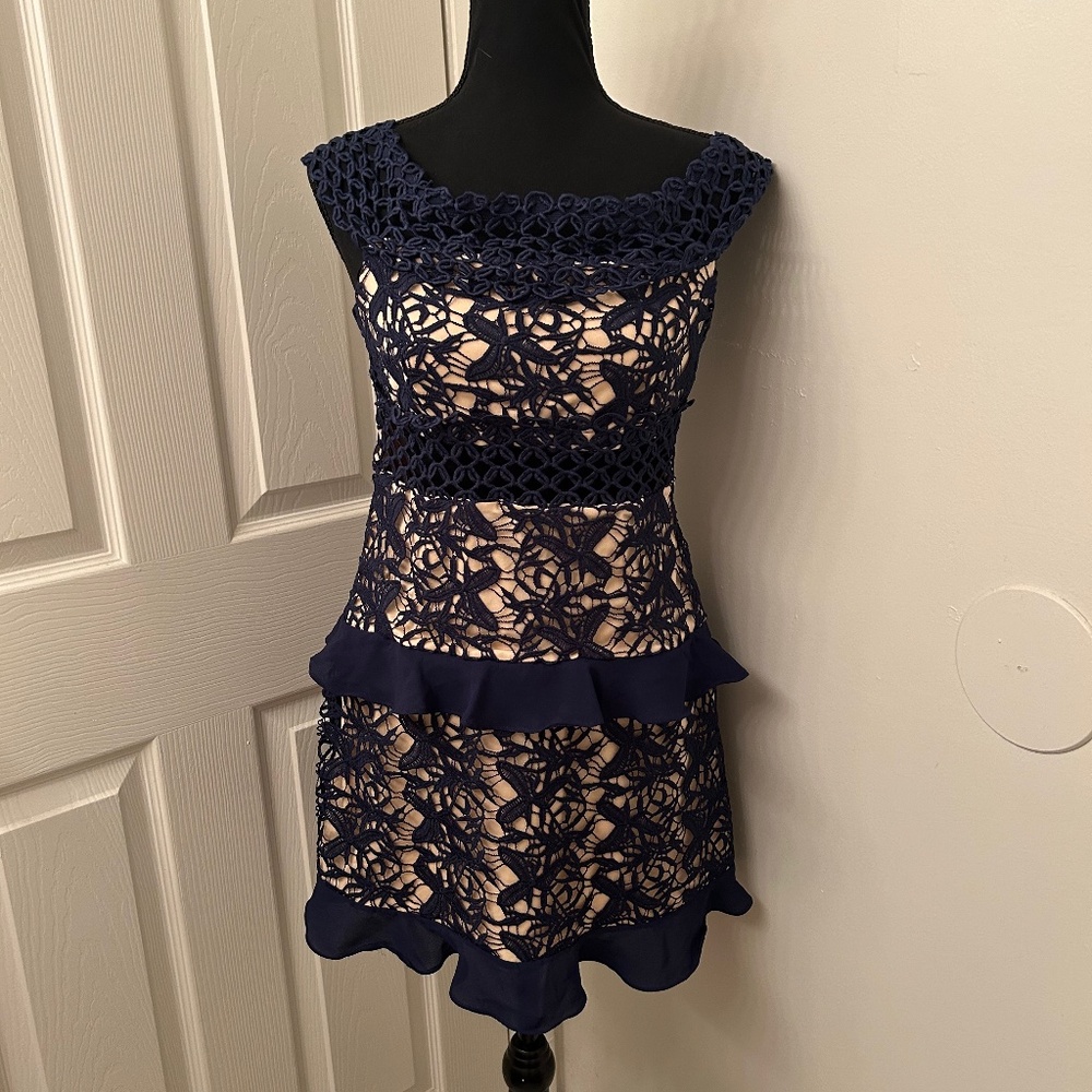Romeo & Juliet Couture NWT Navy Off The Shoulder Mini Dress Size Medium